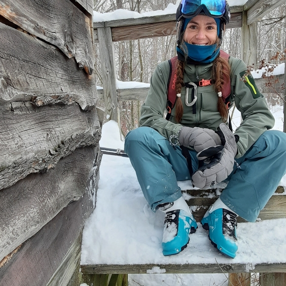 Meet your posher: Colleenette Cacahuete - Picture 3 of 13